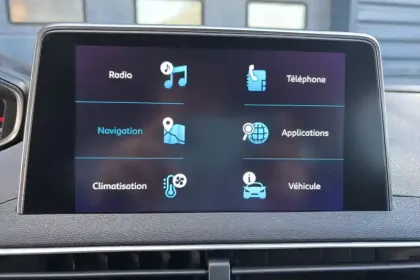 Photo 100 Peugeot 3008  1.6 BlueHDi 120ch S&S EAT6