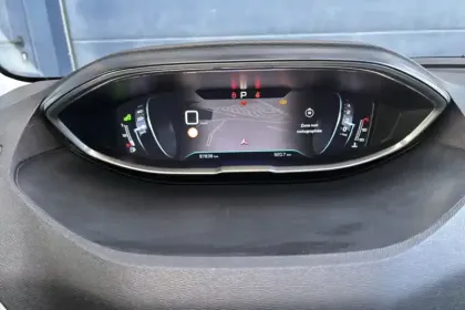 Photo 93 Peugeot 3008  1.6 BlueHDi 120ch S&S EAT6