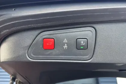 Photo 108 Peugeot 3008  1.6 BlueHDi 120ch S&S EAT6