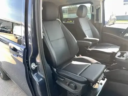 Photo 79 Mercedes Vito  MIXTO 119 CDI LONG  9G-TRONIC RWD
