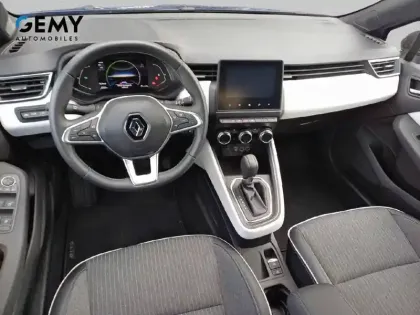 Photo 37 Renault Clio  E-Tech full hybrid 145