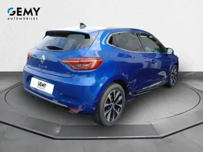 Photo 33 Renault Clio  E-Tech full hybrid 145