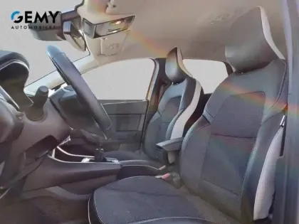 Photo 8 Renault Captur  TCe 140 - 21