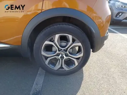 Photo 10 Renault Captur  TCe 140 - 21