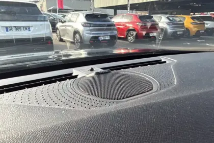 Photo 18 Peugeot 308  PHEV 225 e-EAT8