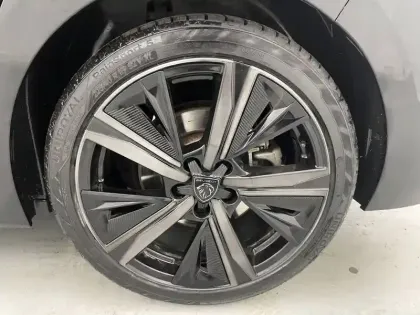 Photo 59 Peugeot 308  PHEV 225 e-EAT8