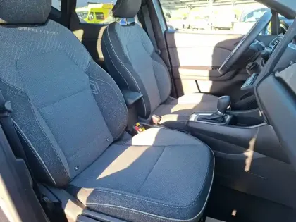 Photo 11 Renault Captur  E-Tech full hybrid 145 ch