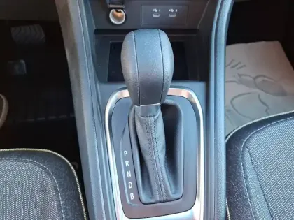 Photo 46 Renault Captur  E-Tech full hybrid 145 ch