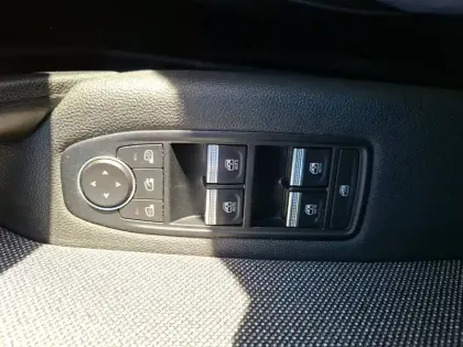 Photo 56 Renault Captur  E-Tech full hybrid 145 ch