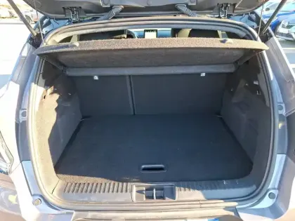 Photo 23 Renault Captur  E-Tech full hybrid 145 ch