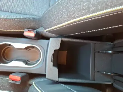 Photo 49 Renault Captur  E-Tech full hybrid 145 ch