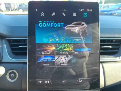 Photo 42 Renault Captur  E-Tech full hybrid 145 ch