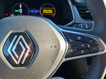 Photo 50 Renault Captur  E-Tech full hybrid 145 ch