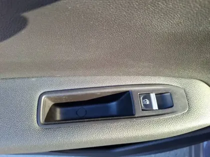 Photo 29 Renault Captur  E-Tech full hybrid 145 ch