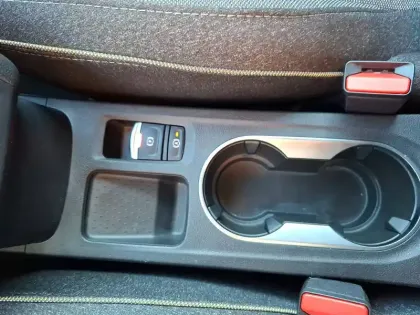 Photo 47 Renault Captur  E-Tech full hybrid 145 ch