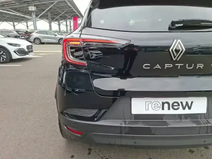 Photo 128 Renault Captur  E-Tech full hybrid 145 ch