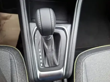 Photo 95 Renault Captur  E-Tech full hybrid 145 ch