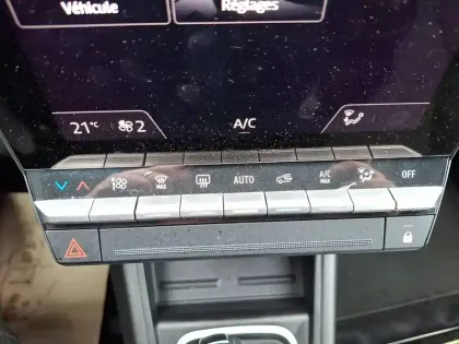 Photo 92 Renault Captur  E-Tech full hybrid 145 ch