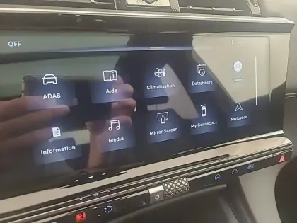 Photo 19 DS DS 7  BlueHDi 130 EAT8