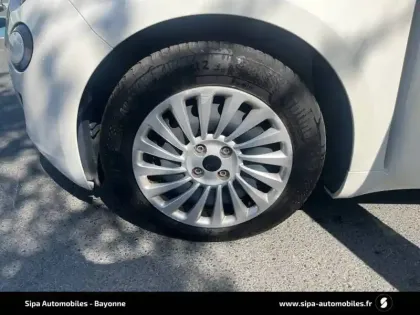 Photo 10 Fiat 500  e 95 ch