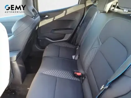 Photo 9 Renault Clio  E-Tech full hybrid 145 ch GSR2