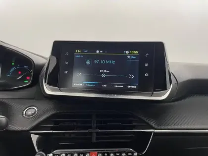 Photo 27 Peugeot 208  Electrique 50 kWh 136ch