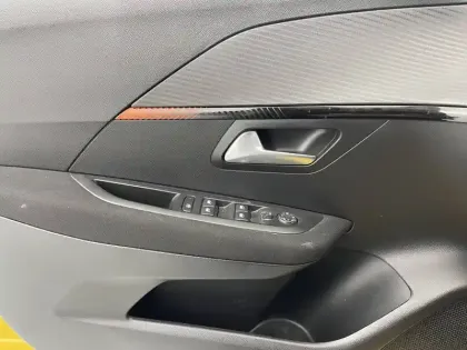 Photo 35 Peugeot 208  Electrique 50 kWh 136ch