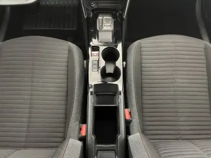 Photo 37 Peugeot 208  Electrique 50 kWh 136ch