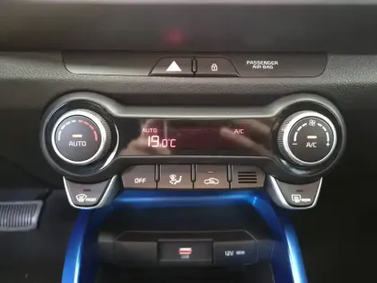 Photo 10 Kia Stonic  1.0 T-GDi 100 ch DCT7