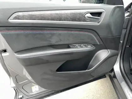 Photo 157 Renault Arkana  E-Tech full hybrid 145 GSR2