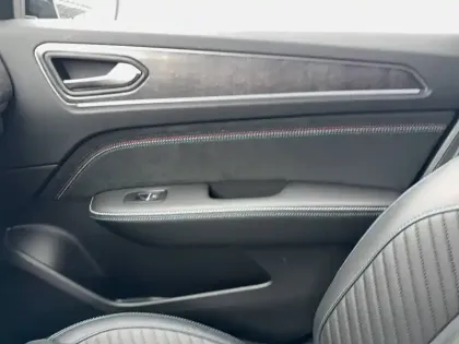 Photo 97 Renault Arkana  E-Tech full hybrid 145 GSR2