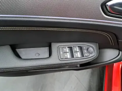 Photo 27 Renault Arkana  E-Tech full hybrid 145 GSR2