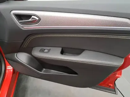 Photo 24 Renault Arkana  E-Tech full hybrid 145 GSR2