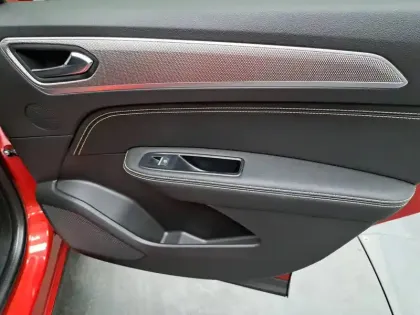 Photo 22 Renault Arkana  E-Tech full hybrid 145 GSR2