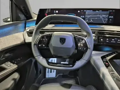 Photo 8 Peugeot 3008  Hybrid 145 e-DCS6