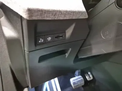 Photo 21 Peugeot 3008  Hybrid 145 e-DCS6