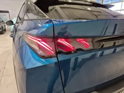 Photo 16 Peugeot 3008  Hybrid 145 e-DCS6