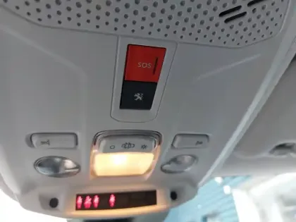 Photo 19 Peugeot 208  Electrique 50 kWh 136ch