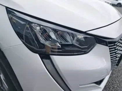 Photo 15 Peugeot 208  Electrique 50 kWh 136ch