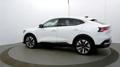 Photo 21 Renault Rafale  E-Tech full hybrid 200