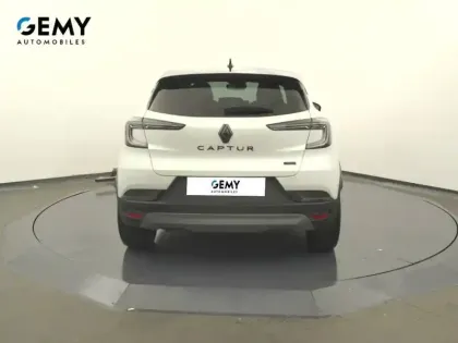 Photo 40 Renault Captur  E-Tech full hybrid 145 ch