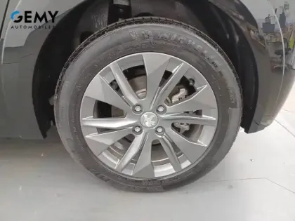 Photo 9 Peugeot 208  Electrique 50 kWh 136ch