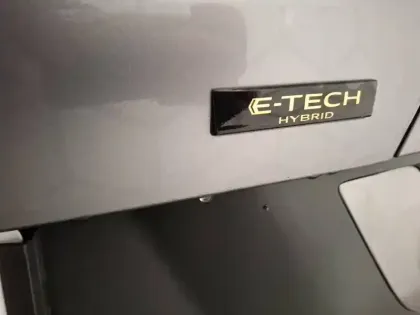 Photo 17 Renault Arkana  E-Tech full hybrid 145 GSR2