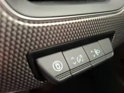 Photo 30 Renault Arkana  E-Tech full hybrid 145 GSR2