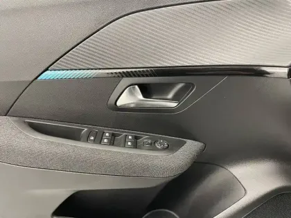 Photo 48 Peugeot 208 Gén. II Ph1 NG Style 5