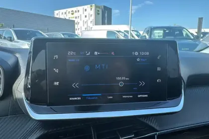 Photo 111 Peugeot 208  PureTech 75 S&S BVM5