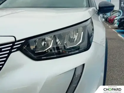 Photo 53 Peugeot 2008  Electrique 136 ch