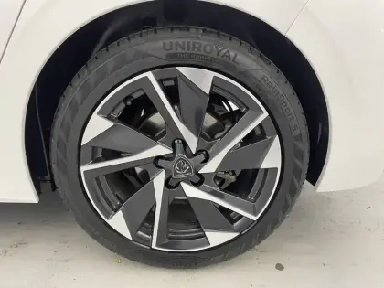 Photo 15 Peugeot 308  PureTech 130ch S&S BVM6