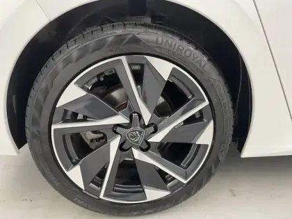 Photo 18 Peugeot 308  PureTech 130ch S&S BVM6