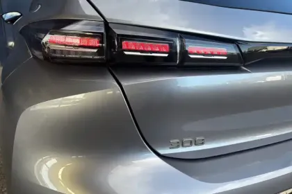 Photo 31 Peugeot 308  PureTech 130ch S&S BVM6